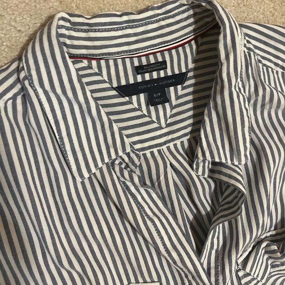 Tommy Hilfiger striped cuffed shirt small - Picture 3 of 5